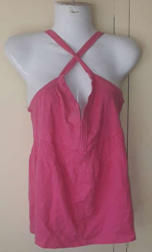 LADIES: PINK TOP- MAKE: OLIVE des OLIVE - SIZE: M
