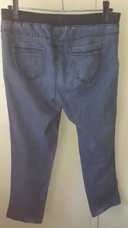 LADIES: BLUE JEANS - MAKE: WOOLWORTHS - SIZE: 12/36
