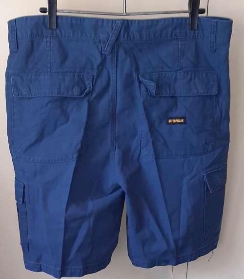 MENS: BLUE SHORTS - MAKE: CAT - SIZE: 38