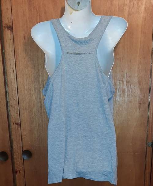 LADIES - GREY TOP - MAKE - LEGIT - SIZE - NO SIZE