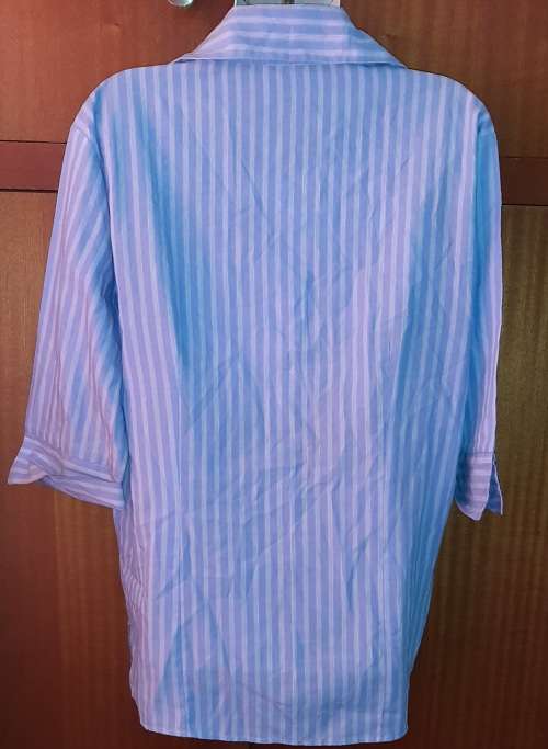 Special!! LADIES - BLUE AND WHITE SHIRT - MAKE - CHICER - SIZE - XXL