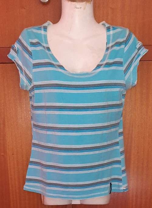 LADIES - MULTI COLORED TOP - MAKE - IDENTITY - SIZE - 40