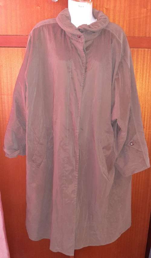 LADIES - BROWN COAT - MAKE - RAMOSPORT - SIZE - 40