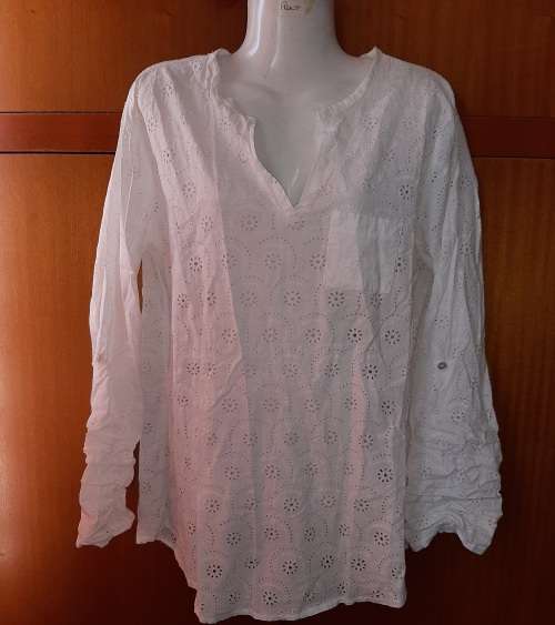 LADIES - WHITE BLOUSE - MAKE - TRAIL - SIZE - XL