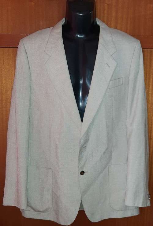 MENS - BEIGE SUIT JACKET - MAKE - REX TRUEFORM - SIZE - 42