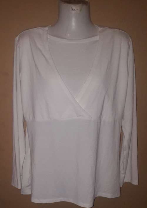 LADIES - WHITE TOP - MAKE - MILANO - SIZE - 5