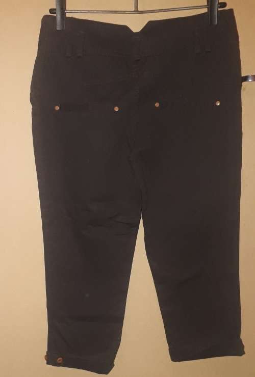 Ladies - Dark Brown 3-4 Pants - Make - Kumaro - Size - 34