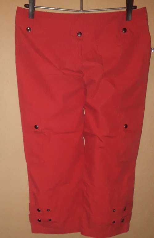 Ladies - Red 3-4 Pants - Make - Rt Denim - Size - 34