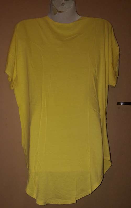 Ladies - Yellow Top - Make - Clowns Sportswear - Size - M
