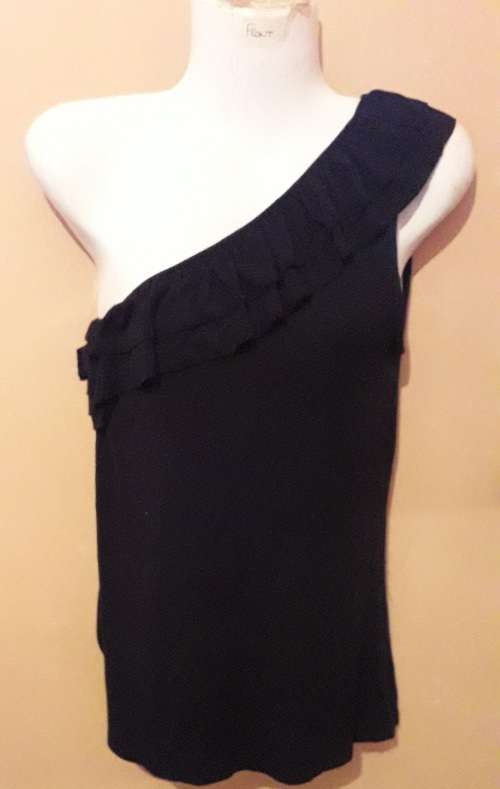 Ladies - Black Top - Make - Re - Size- ano size