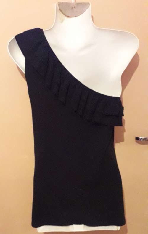 Ladies - Black Top - Make - Re - Size- ano size