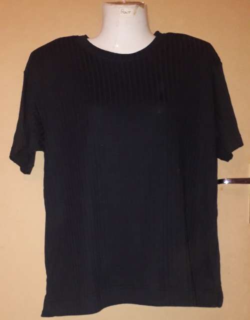 Ladies - Black Top - Make - No Make - Size -