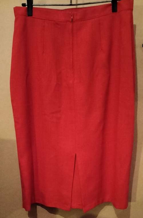 Ladies - Red Skirt - Make - Hypermark - Size - 18-112cm