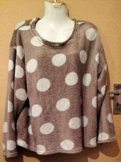 Ladies -  Brown & White Sleeping Top - Make - no make - Size - no size
