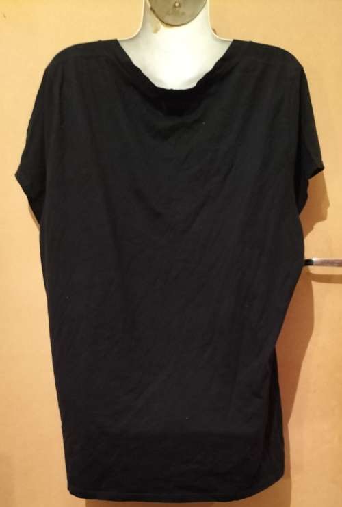 Ladies - Black Top - Make - RE - Size - XL
