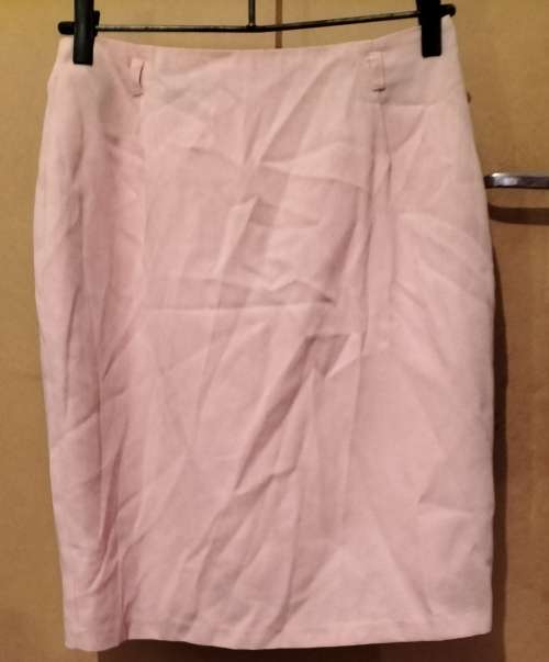Ladies - Pink Skirt - Make - Essence - Size - 36