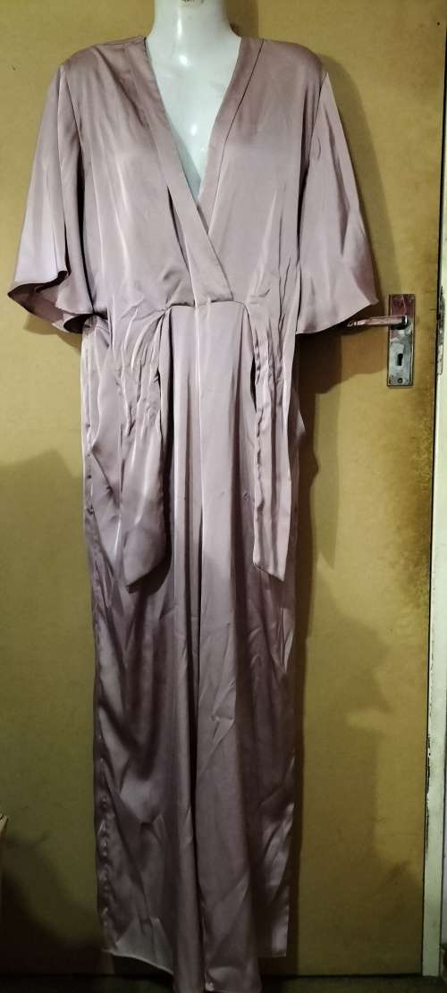 Ladies - Long Purple Evening Dress - Make - Pagani - Size - 14