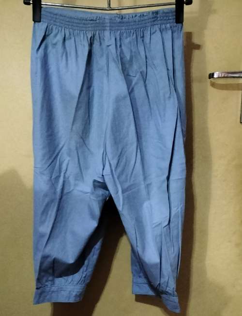 Ladies - Blue 3/4 Pants - Make - no make - Size - 36