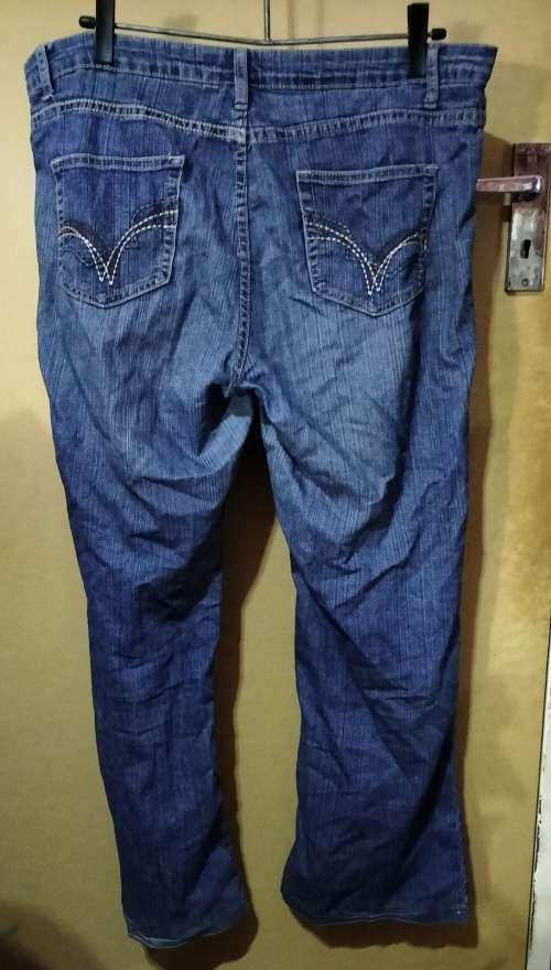 Ladies - Blue Jeans - Make - Legend - Size - 14