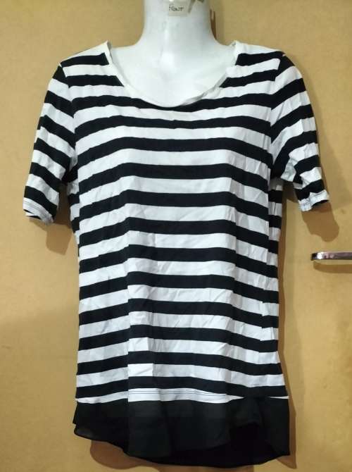 Ladies - Multicolored Top - Make - Woolworths - Size - M