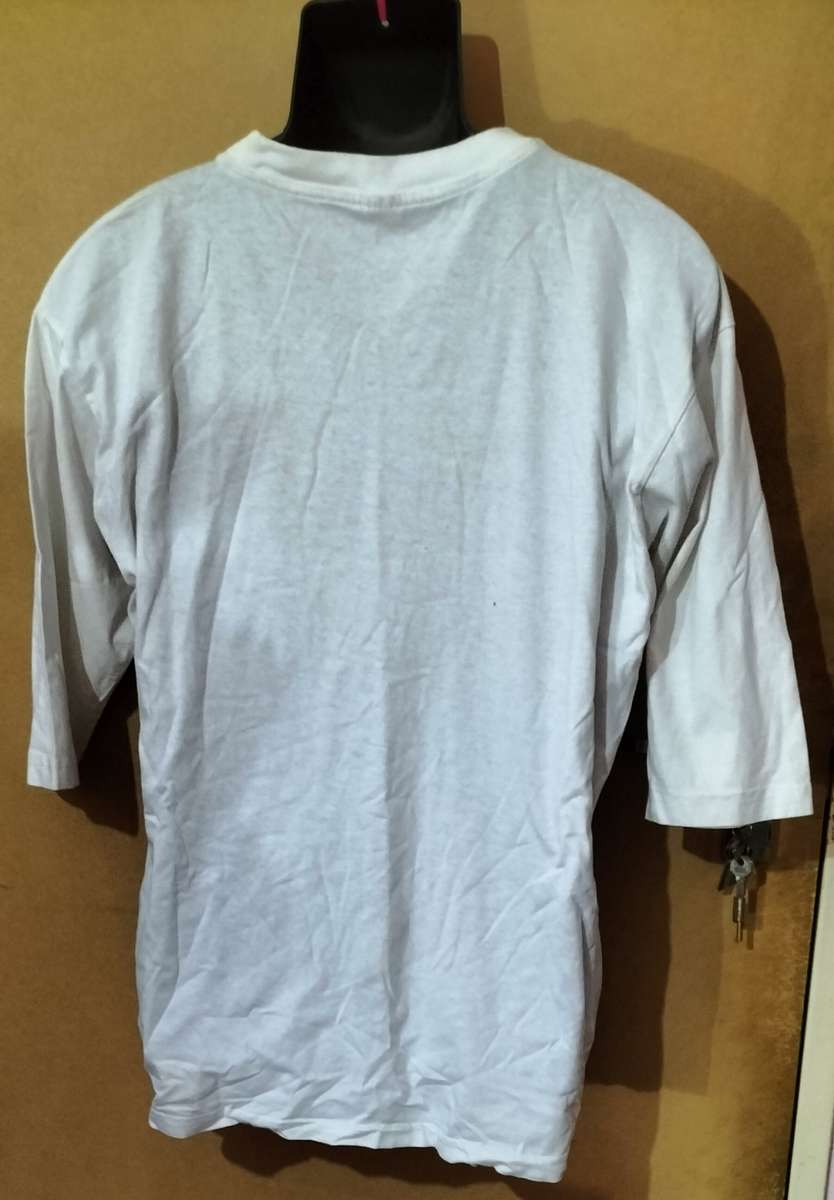 Mens - White T-Shirt - Make - no make - Size - XL