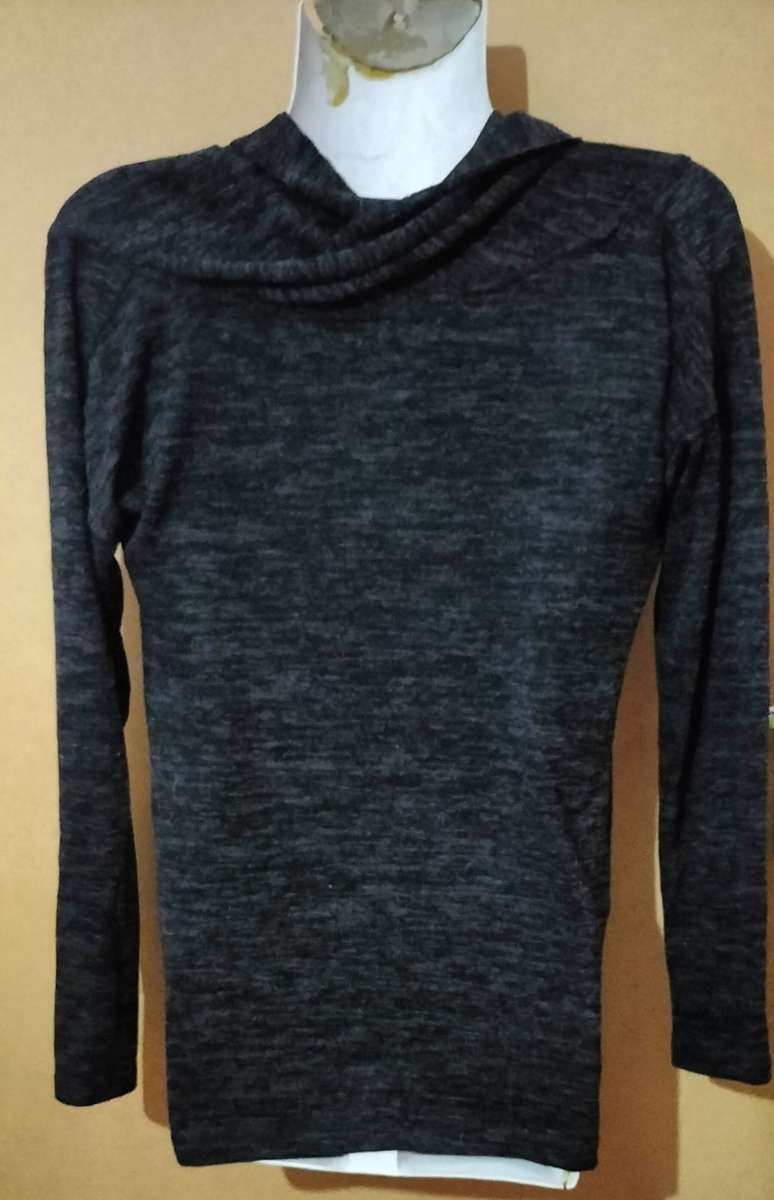 Ladies - Charcoal Grey Top  - Make - no make - Size - no size