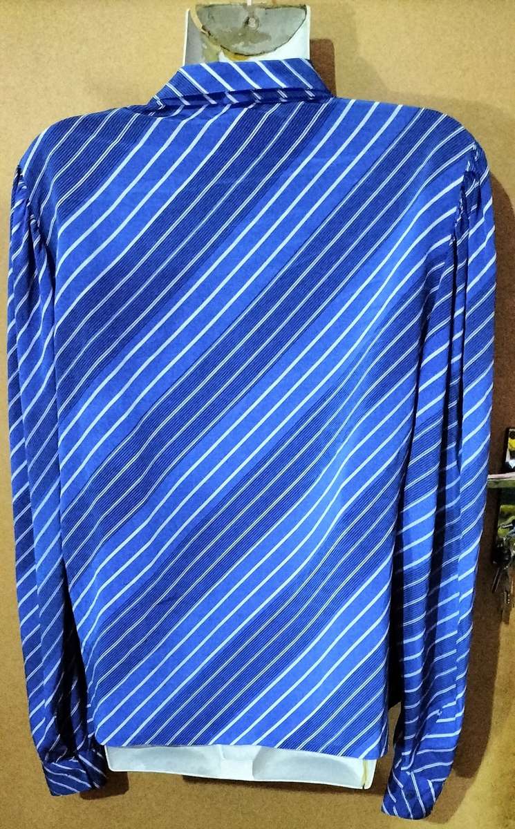 Ladies - Blue & White Blouse - Make - no make - Size - no size