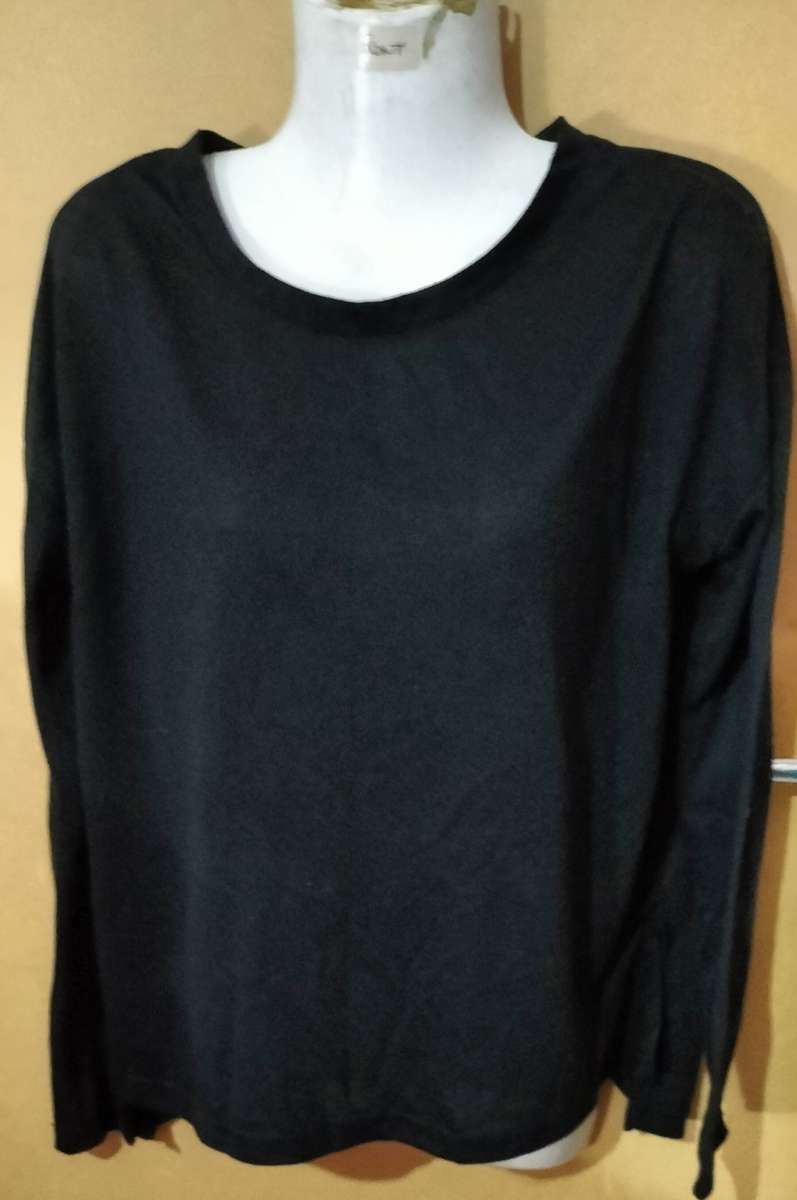 Ladies - Black Top - Make - Maxed - Size - M