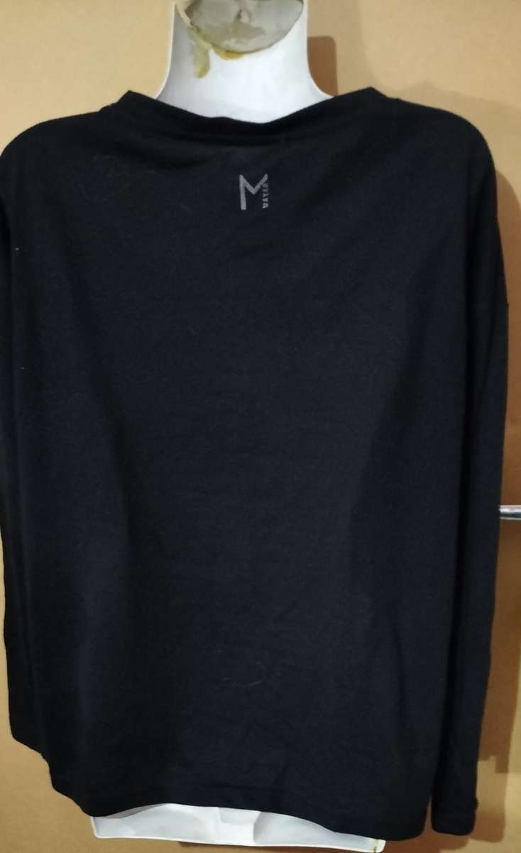 Ladies - Black Top - Make - Maxed - Size - M