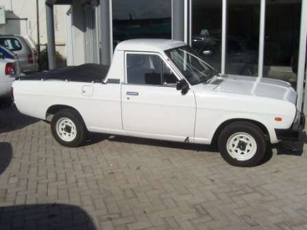 Nissan 1400 bakkie CRAAAZZZZY R1 No Reserve