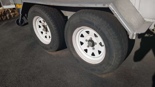 Trailer double braked axle 3.5 ton