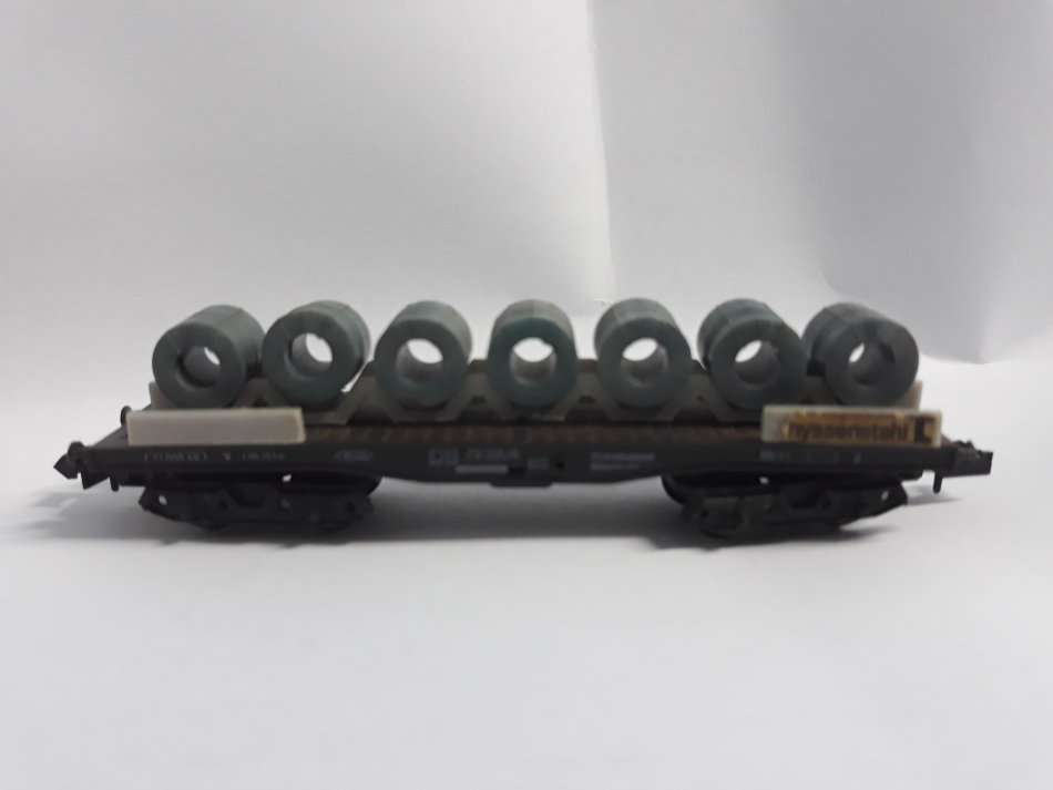 ARNOLD N SCALE FLATCAR WITH CABLE LOAD