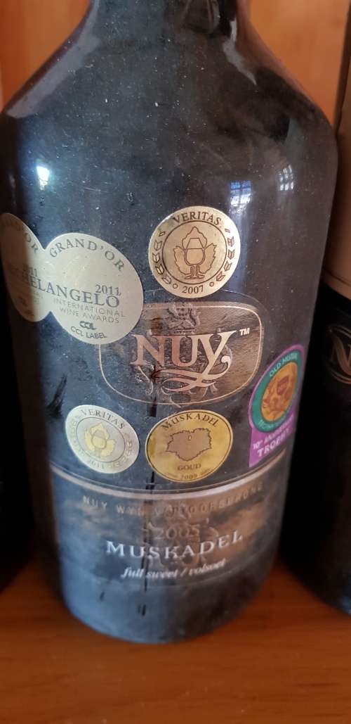 Nuy collection x 9 bottles