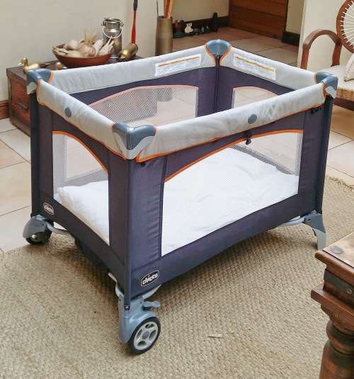 Chicco Collapsible Playard and Baby Duvet with Cushion