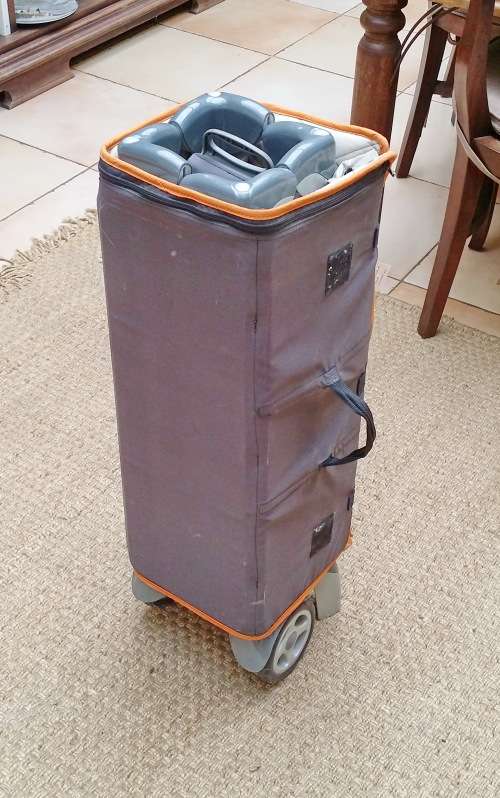 Chicco Collapsible Playard and Baby Duvet with Cushion