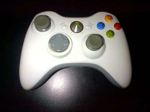 Microsoft XBOX 360 controller white