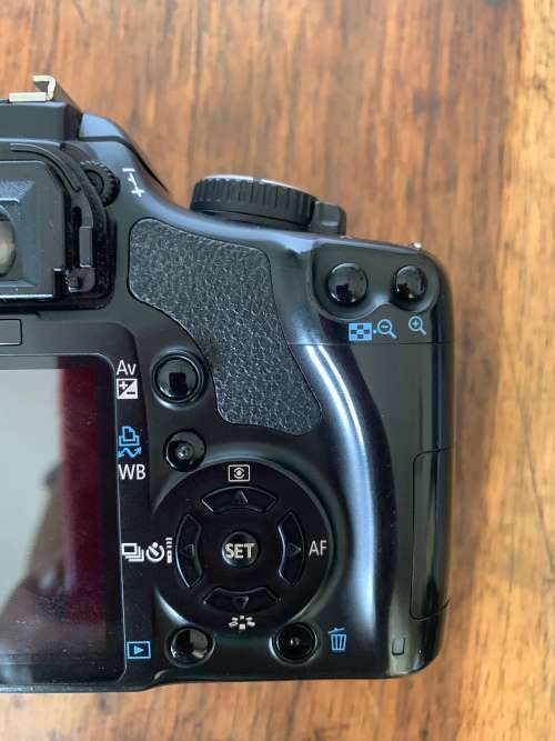 Canon 450D + Kit Lens (Canon 18-55mm)