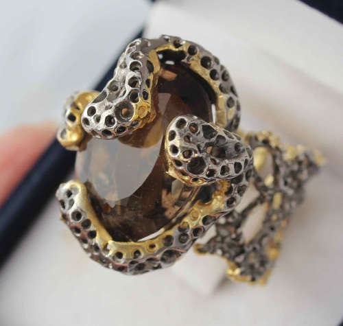 'JEWELLERY ART' LARGE SMOKY QUARTZ AFRICA-THEMED RING STERLING SILVER HAND-CRAFTED. OUTRAGEOUS & FUN