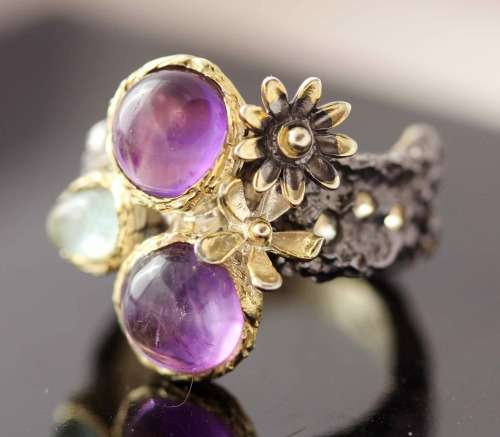 UNUSUAL HAND CRAFTED 'JEWELLERY ART' AMETHYST AND AQUAMARINE RING. 925 STERLING SILVER 10,35g