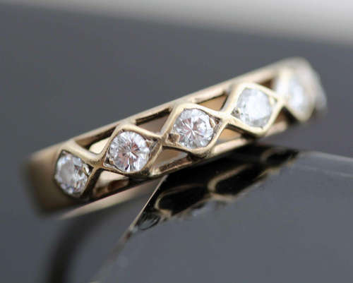 ELEGANT SOLID DIAMOND 0,36ct RING 9ct YELLOW GOLD. *JEWELLER CERTIFIED R8'835*