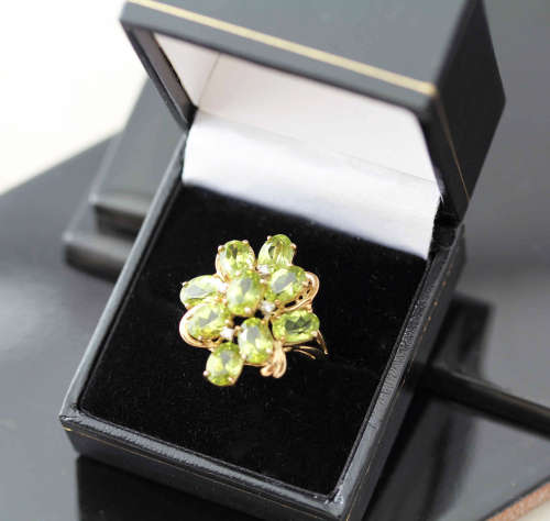 GORGEOUS HUGE PERIDOT DIAMOND CLUSTER RING 9ct YELLOW GOLD VINTAGE ENGLISH JEWELLER CERT R13'500