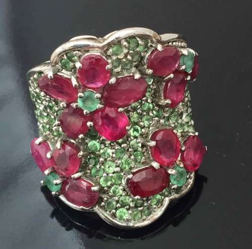 VERY LARGE VIBRANT RUBY, EMERALD, TSAVORITE GARNET STERLING SILVER RING FLORAL DESIGN LARGE! HEAVY!