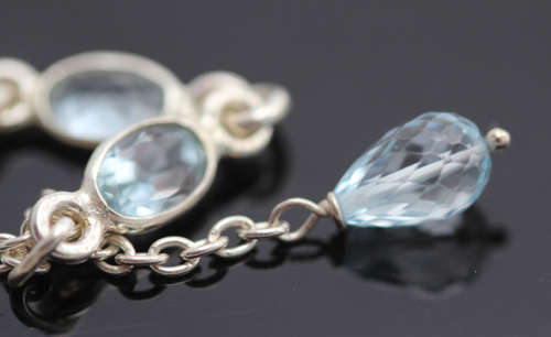 STERLING SILVER LONG "T-DROP" NECKLACE WITH 3,7ct SKY BLUE TOPAZ GEMSTONES. 925