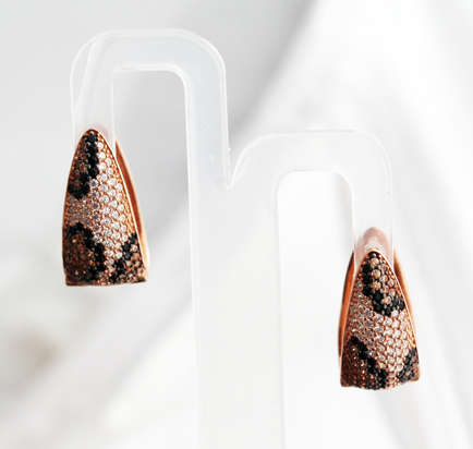 UNUSUAL "LEOPARD" PATTERN CUBIC ZIRCONIA IN SOLID STERLING 925 SILVER EARRINGS. ROSE HUE FINISH