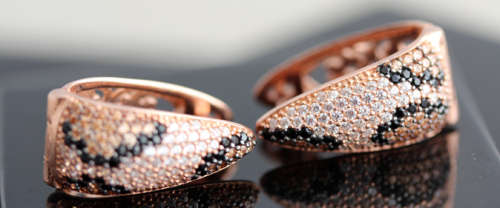 UNUSUAL "LEOPARD" PATTERN CUBIC ZIRCONIA IN SOLID STERLING 925 SILVER EARRINGS. ROSE HUE FINISH