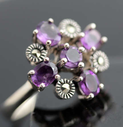 DEEP ROYAL PURPLE AMETHYST AND MARCASITE STERLING SILVER RING. 925
