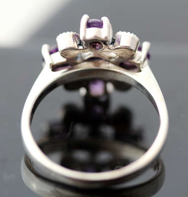 DEEP ROYAL PURPLE AMETHYST AND MARCASITE STERLING SILVER RING. 925