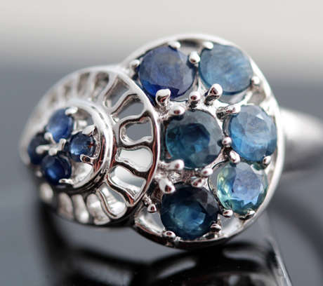 UNUSUAL 'JEWELLERY ART' SAPPHIRE STERLING SILVER RING. 925. ORGANIC SEA SHELL FEEL.