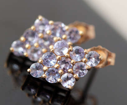 VINTAGE FROM LONDON  LILAC TANZANITE GEMSTONE EARRINGS IN 10ct YELLOW GOLD