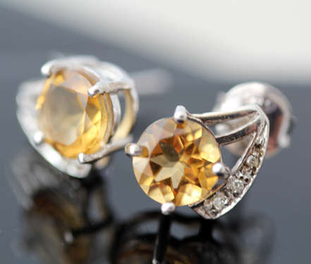 CITRINE - 0,93ct SOLITAIRE SET IN STERLING SILVER 925 STUD EARRINGS